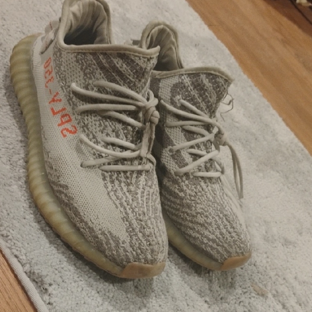 Yeeezy Boost 350 V2 Blue Tint